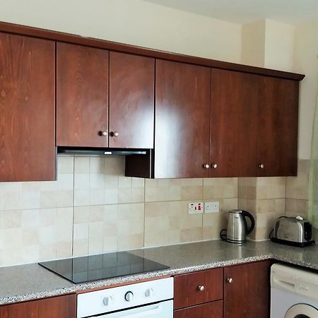 101 Mandritis Court Apartman Lárnaka Kültér fotó