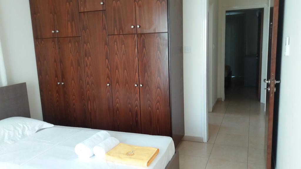 101 Mandritis Court Apartman Lárnaka Kültér fotó