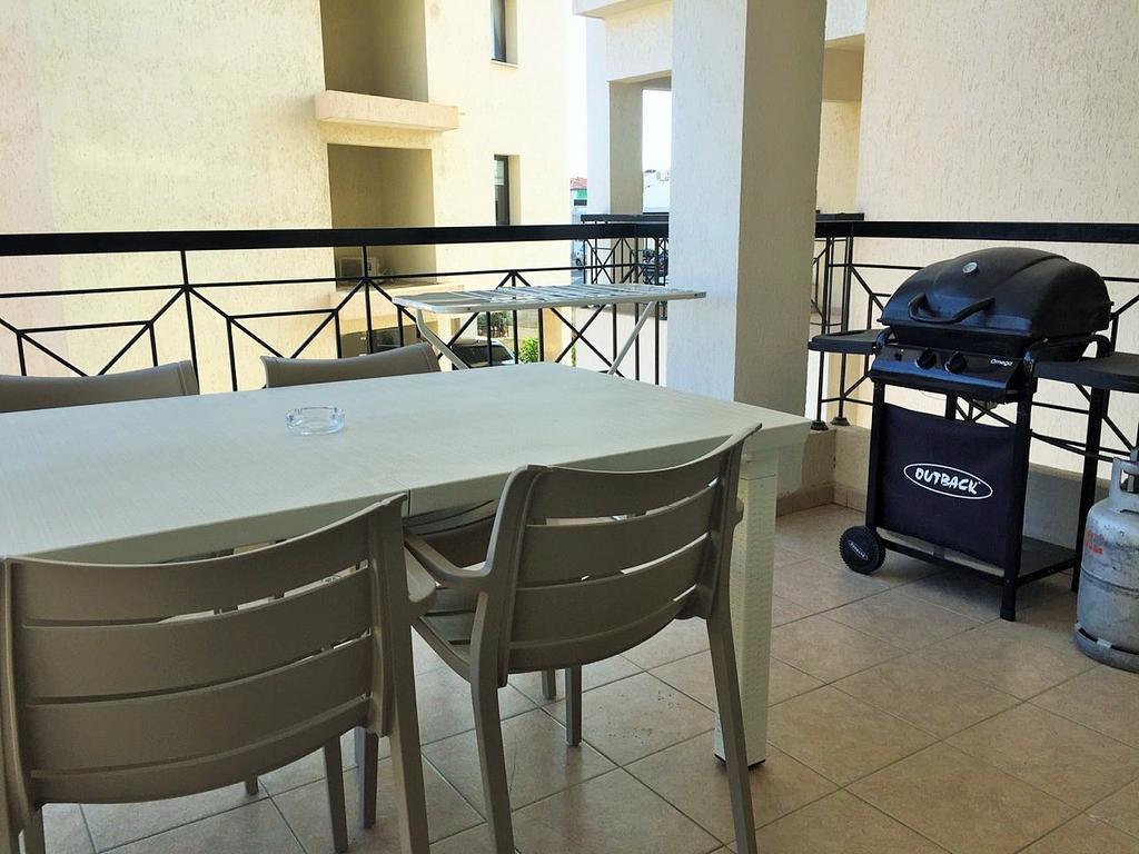 101 Mandritis Court Apartman Lárnaka Kültér fotó