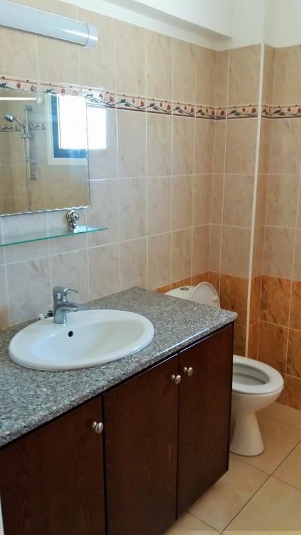 101 Mandritis Court Apartman Lárnaka Kültér fotó