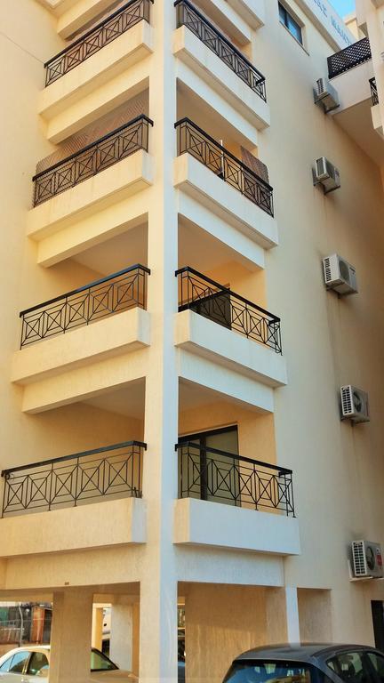 101 Mandritis Court Apartman Lárnaka Kültér fotó
