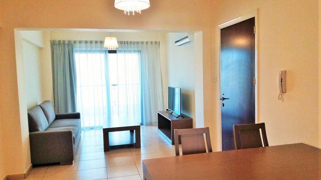 101 Mandritis Court Apartman Lárnaka Kültér fotó
